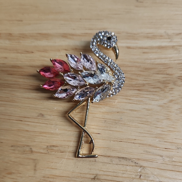 Flamingo Crystal Brooch New - Picture 1 of 6